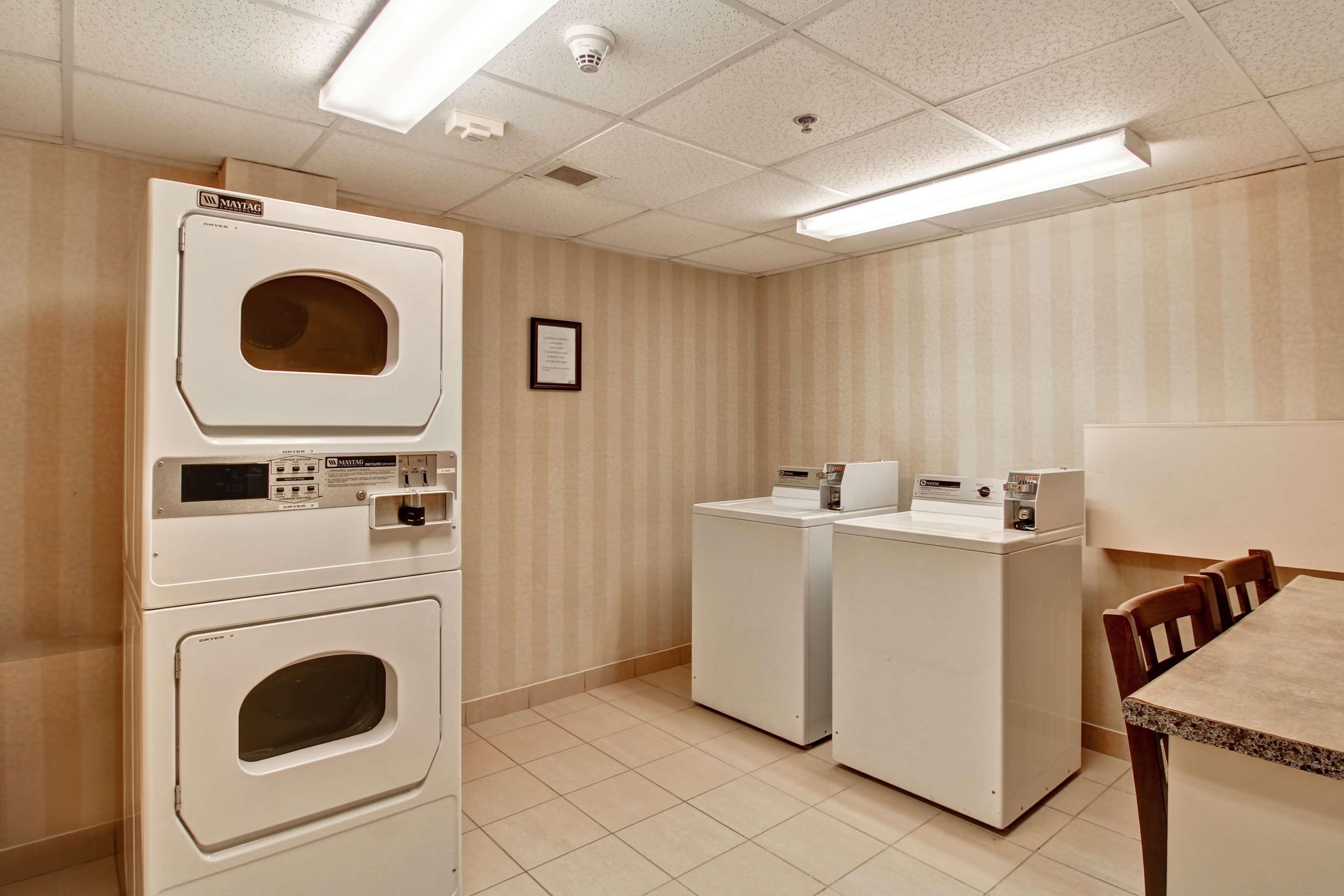 Homewood Suites By Hilton Toronto Миссиссага Экстерьер фото